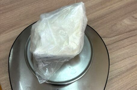 Uhapšen Čačanin zbog sumnje na trgovinu drogom, zaplenjeno 106 grama kokaina