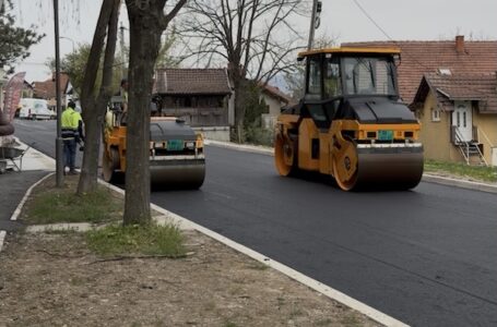 Novi asfalt u Železničkoj ulici – završena deonica od 350 metara, investicija vredna 15,7 miliona dinara