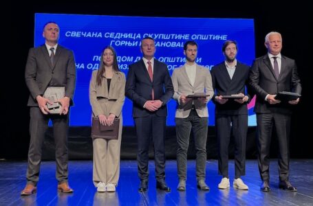 Povodom Dana opštine uručene medalje “Takovski ustanak“