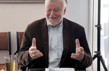 Gran – pri 18. Međunarodnog bijenala umetnosti minijature pripao Rajku Popivodi