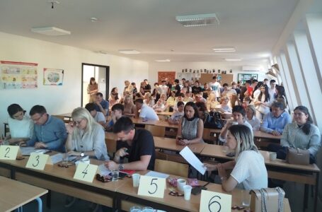 „Šekspo“ u Gornjem Milanovcu: Učenici OŠ „Momčilo Nastasijević“ briljirali kao mladi preduzetnici