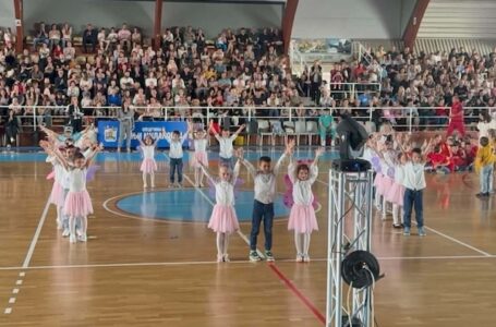 Više od 400 predškolaca nastupilo u hali Breza: PU „Sunce” priredila završnu svečanost