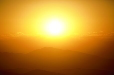 CRVENI METEO-ALARM U SRBIJI: Stižu nam najvreliji dani