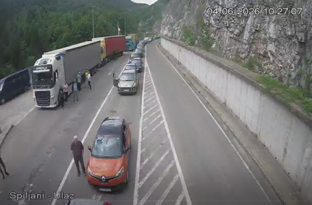 Pojačane provere putnika između Srbije i Crne Gore: Kolone na granici, putnici zadržani u Beogradu