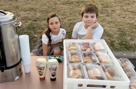 Mali pekar velikog srca: Milisav (10) prodaje krofne na trgu da kupi novi pod za učionicu!