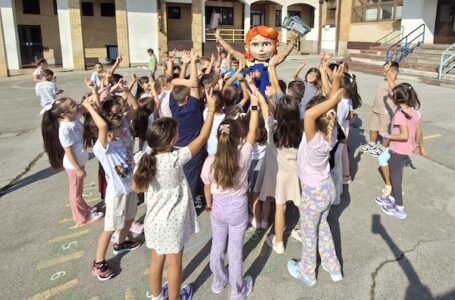 JKP „Gornji Milanovac“ poželelo srećan početak školske godine, Ljubica posetila prvake
