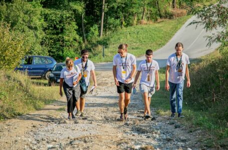 Radna jedinica „Student u svakom selu“ obišla Teočin, Leušiće i Srezojevce