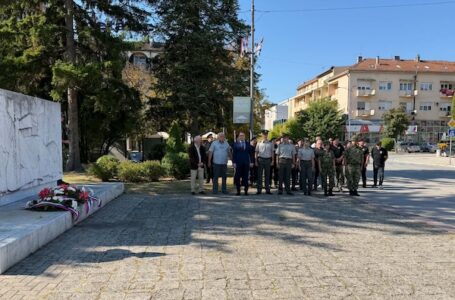 Polaganjem venaca obeležene 82 godine od oslobođenja Gornjeg Milanovca od fašizma